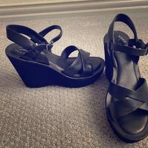 Kork-Ease Black leather wedge sandels